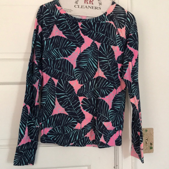 Lilly Pulitzer Tops - Lilly Pulitzer pullover sweatshirt Lilly Pulitzer Tops - Lilly Pulitzer pullover sweatshirt